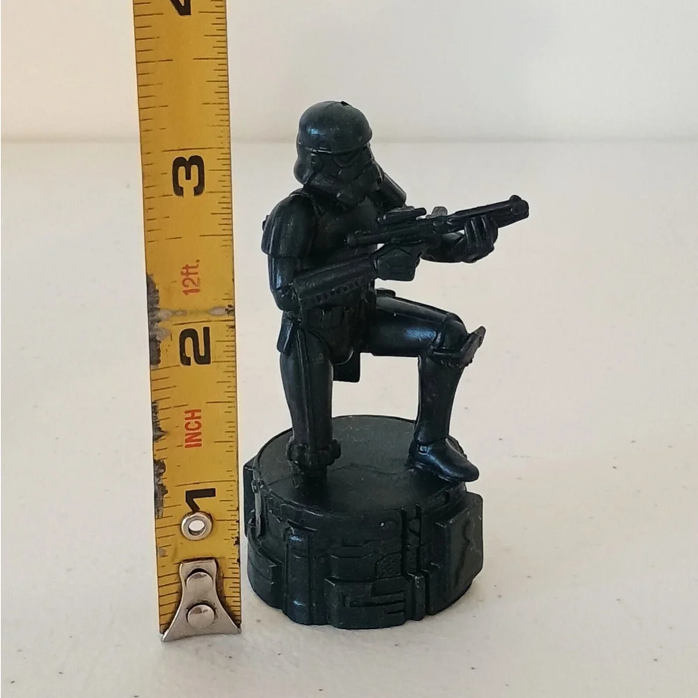 2005 Star Wars Saga Edition Chess Replacement Piece Storm Trooper Black